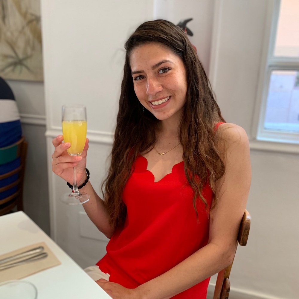 Meet your Posher, Claudia